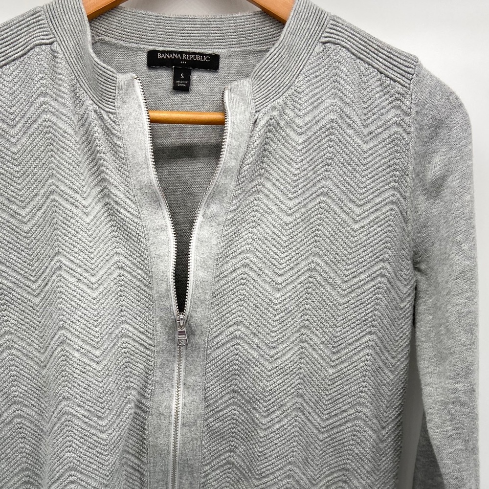 Banana Republic Zip Up Chevron Cardigan
